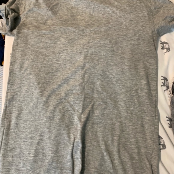 Victoria’s Secret pink T-shirt - Picture 2 of 3